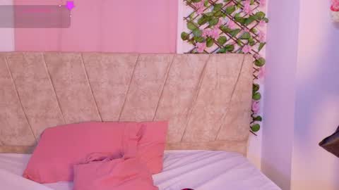 kariina_wong online show from 11.18.25