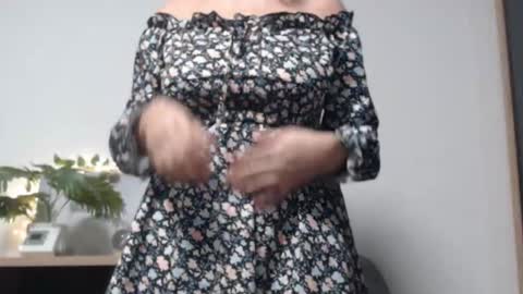 You can call me K  online show from 01.12.26