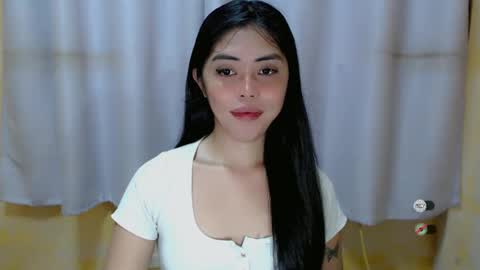 Snapshot of karina_fuckdoll chatting on 12.21.24 I AM BELLE online show from 12.21.24