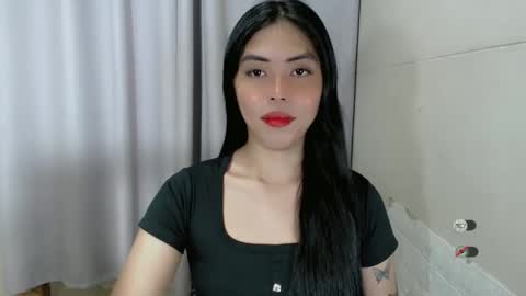 Snapshot of karina_fuckdoll chatting on 01.31.25 I AM BELLE online show from 01.31.25