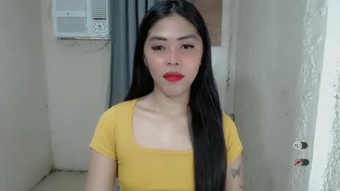 Snapshot of karina_fuckdoll chatting on 02.26.25 I AM BELLE online show from 02.26.25