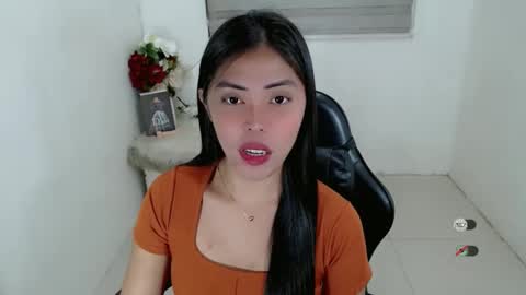 Snapshot of karina_fuckdoll chatting on 09.08.25 I AM BELLE online show from 09.08.25