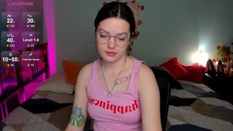 Snapshot of karina_kelly chatting on 11.02.25 karina online show from 11.02.25