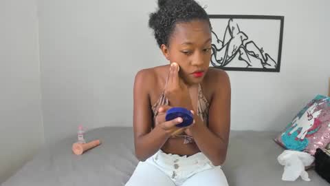 Snapshot of karina_lopez7 chatting on 10.07.25 karina_lopez7 online show from 10.07.25