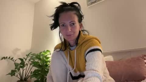 Karina online show from 12.13.24