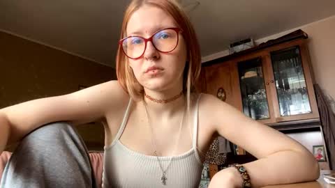 Snapshot of karinamuccia chatting on 03.11.26 Karina online show from 03.11.26