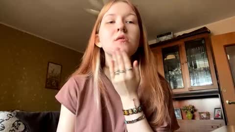 Snapshot of karinamuccia chatting on 03.18.26 Karina online show from 03.18.26