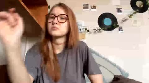 Snapshot of karinamuccia chatting on 03.21.26 Karina online show from 03.21.26