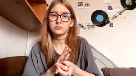 Snapshot of karinamuccia chatting on 03.21.26 Karina online show from 03.21.26