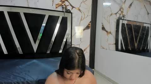 KarinaSimonz online show from 10.21.25