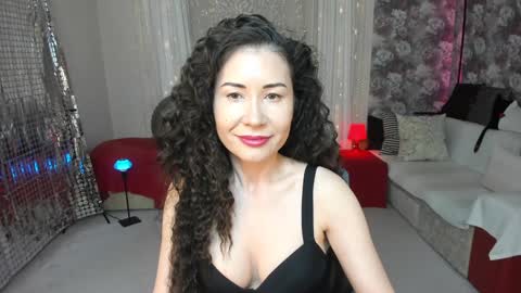 Snapshot of karinasweeety chatting on 12.26.24 KarinaSweeety online show from 12.26.24