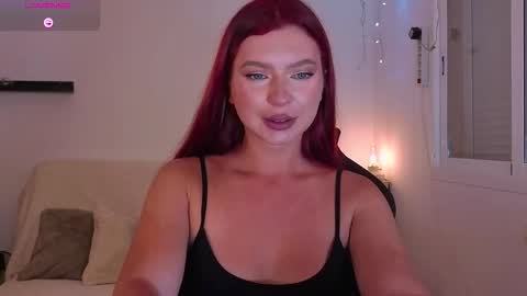 Snapshot of karinchik_ chatting on 09.18.25 Karina online show from 09.18.25