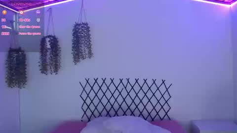 Snapshot of karla_charloby chatting on 09.22.25 Karla online show from 09.22.25