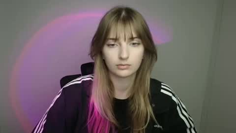 Snapshot of karla_flower chatting on 09.21.25 Karla online show from 09.21.25