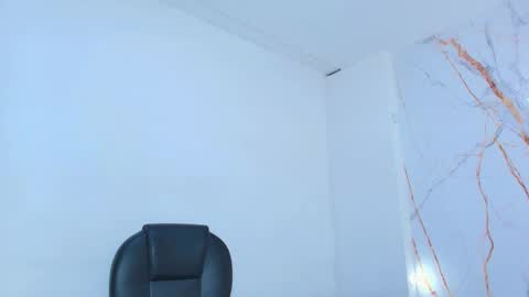 karla_hilton1 online show from 11.19.25