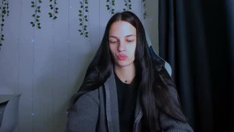 karla_lim online show from 10.07.25