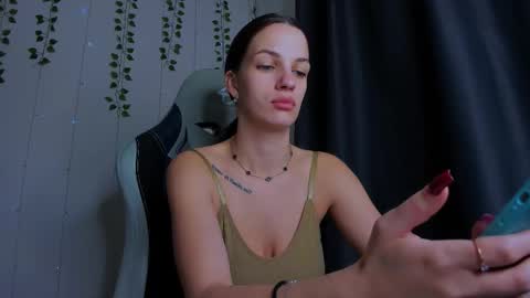 karla_lim online show from 11.03.25