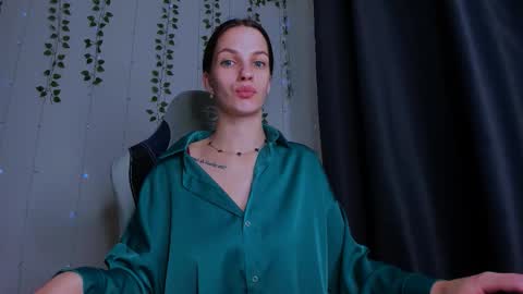 karla_lim online show from 11.12.25