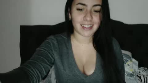 Snapshot of karlagiraldo140 chatting on 03.06.25 Karla Giraldo online show from 03.06.25