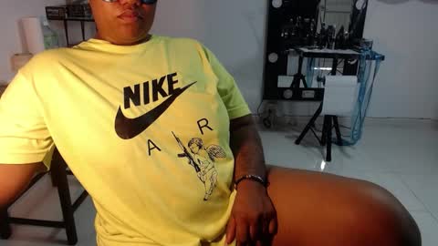 karlaluann online show from 10.12.25