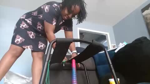 Snapshot of karlarosii69 chatting on 11.28.25 Karla J Rossii online show from 11.28.25