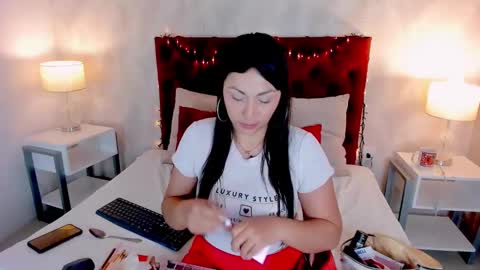 Snapshot of karlyprint chatting on 01.28.25 Karly Print online show from 01.28.25