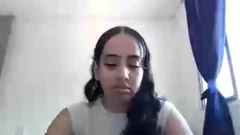 Independent model online show from 04.26.26