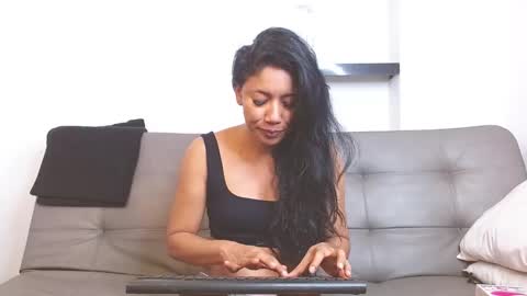 karolina  online show from 02.15.25