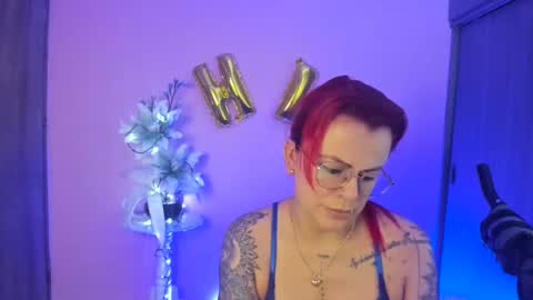 Snapshot of karol_milf__ chatting on 12.25.24 kAROL MILF online show from 12.25.24