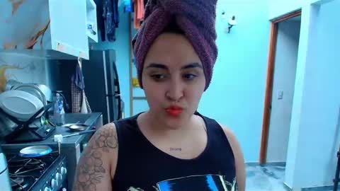    online show from 11.06.25