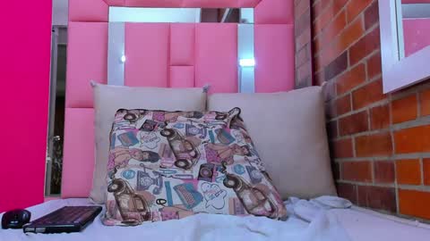 Karolina online show from 01.22.25