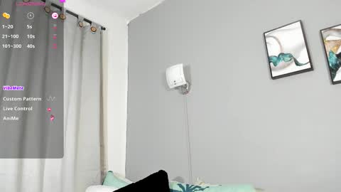 karol_w10 online show from 09.25.25