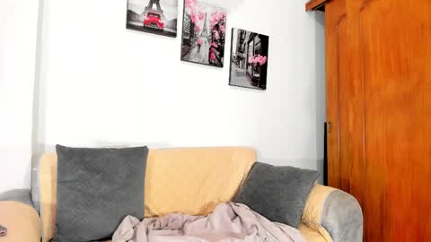 karol_w10 online show from 04.02.26