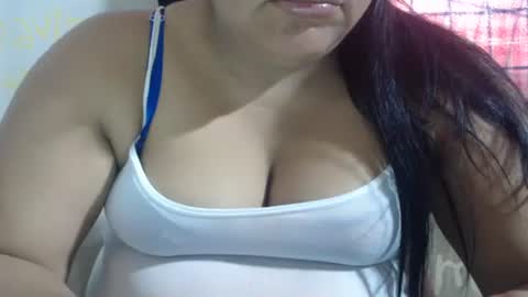 Snapshot of karolbb chatting on 12.28.24 karolbb online show from 12.28.24