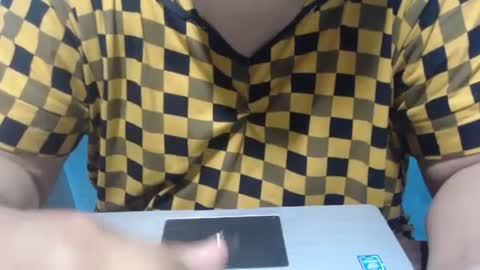 Snapshot of karolbb chatting on 01.04.25 karolbb online show from 01.04.25