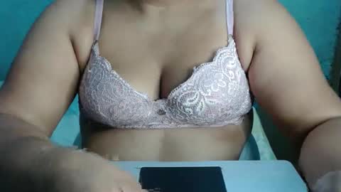 karolbb online show from 10.19.25