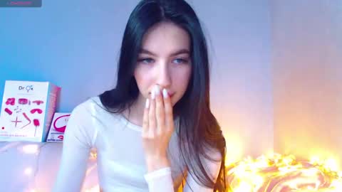 Snapshot of karolina_hottie_ chatting on 12.26.24 Kira online show from 12.26.24