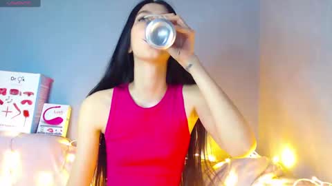 Snapshot of karolina_hottie_ chatting on 12.27.24 Kira online show from 12.27.24