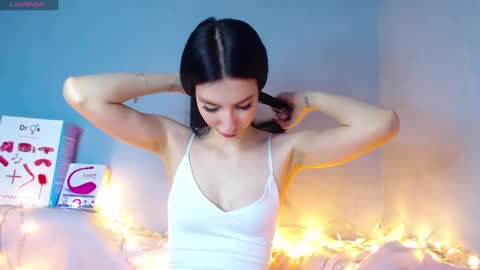 Snapshot of karolina_hottie_ chatting on 02.16.25 Kira online show from 02.16.25