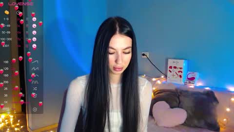 Snapshot of karolina_hottie_ chatting on 09.09.25 Kira online show from 09.09.25