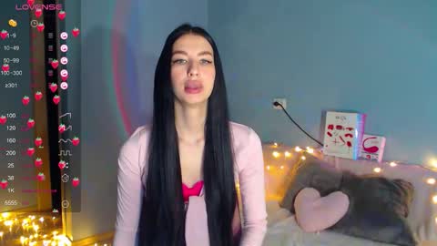 Snapshot of karolina_hottie_ chatting on 09.12.25 Kira online show from 09.12.25