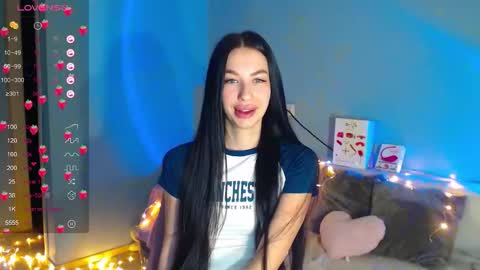 Kira online show from 09.18.25