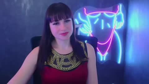 Caroline online show from 12.02.24