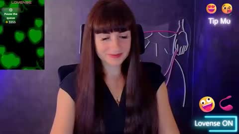 Caroline online show from 09.26.25