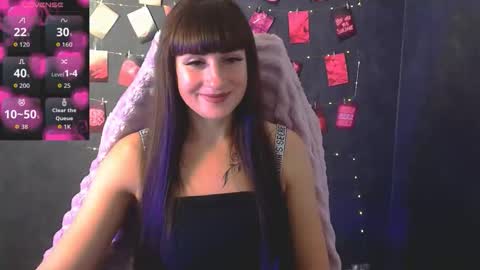 Caroline online show from 10.17.25