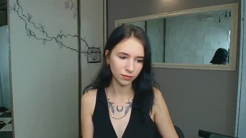 Karolina online show from 12.11.24