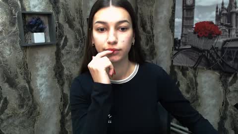Karolina online show from 12.10.24