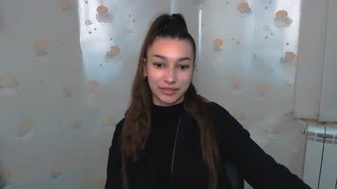 Karolina online show from 12.14.24