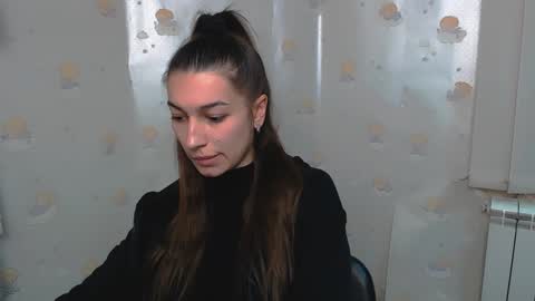Karolina online show from 12.14.24