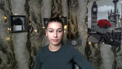 Karolina online show from 12.15.24